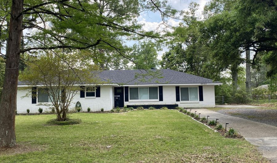 9922 N Parkview Dr, Baton Rouge, LA 70815 - 3 Beds, 2 Bath