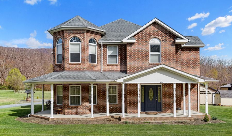 817 ORKNEY Grade, Basye, VA 22810 - 4 Beds, 3 Bath