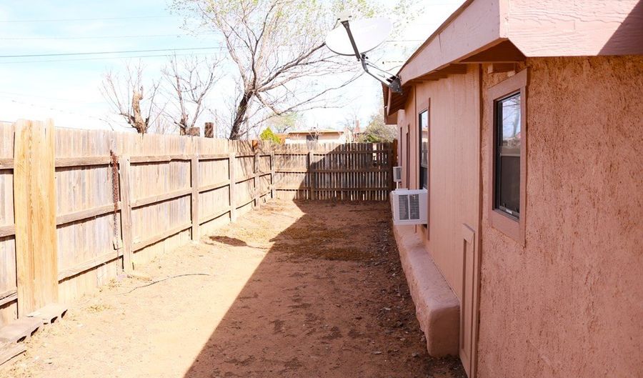 702 W Murphy, Alpine, TX 79830 - 3 Beds, 1 Bath
