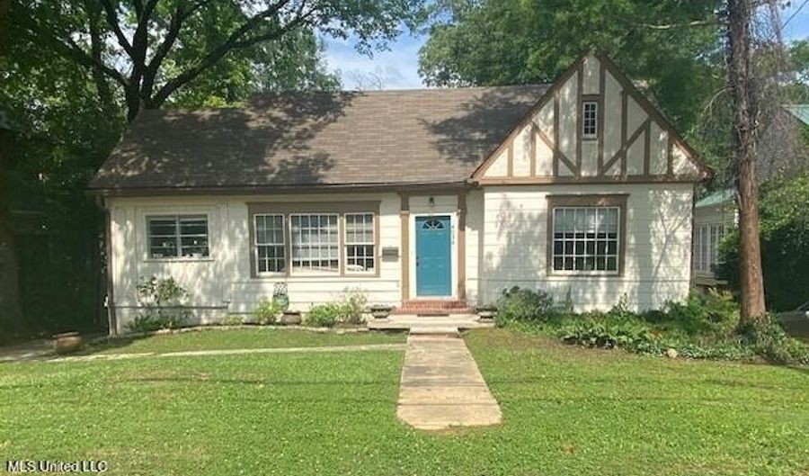 4034 N State St, Jackson, MS 39206 - 3 Beds, 2 Bath