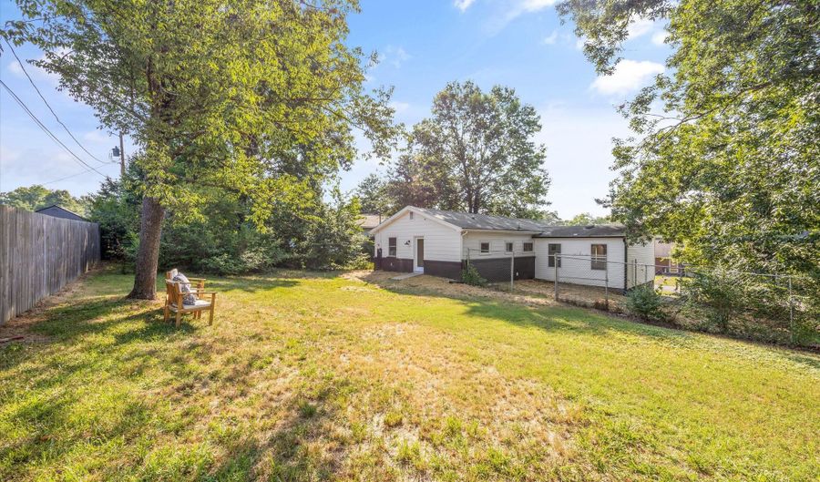 839 Gilbert St, Alcoa, TN 37701 - 3 Beds, 2 Bath