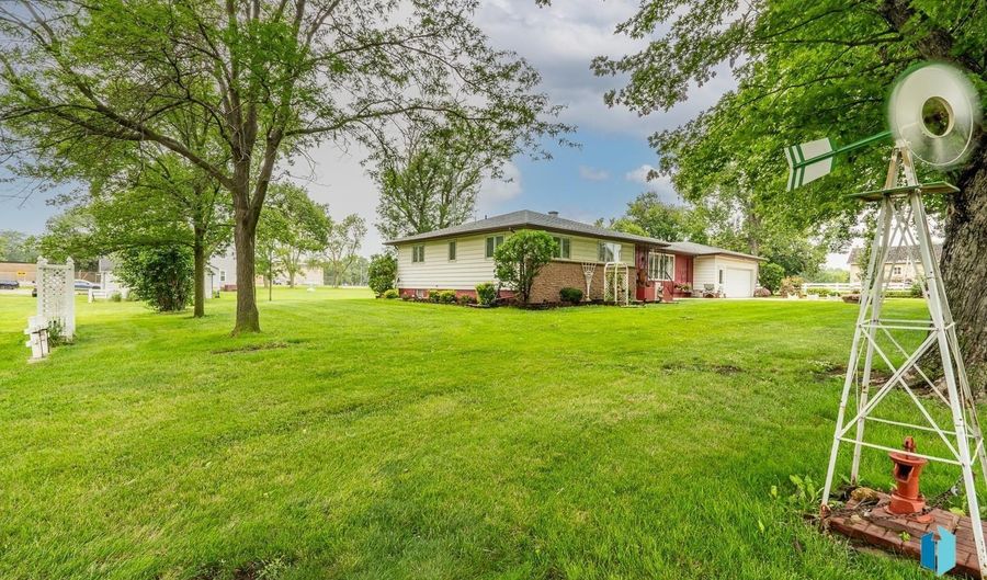511 N Cherry Ave, Bridgewater, SD 57319 - 4 Beds, 2 Bath