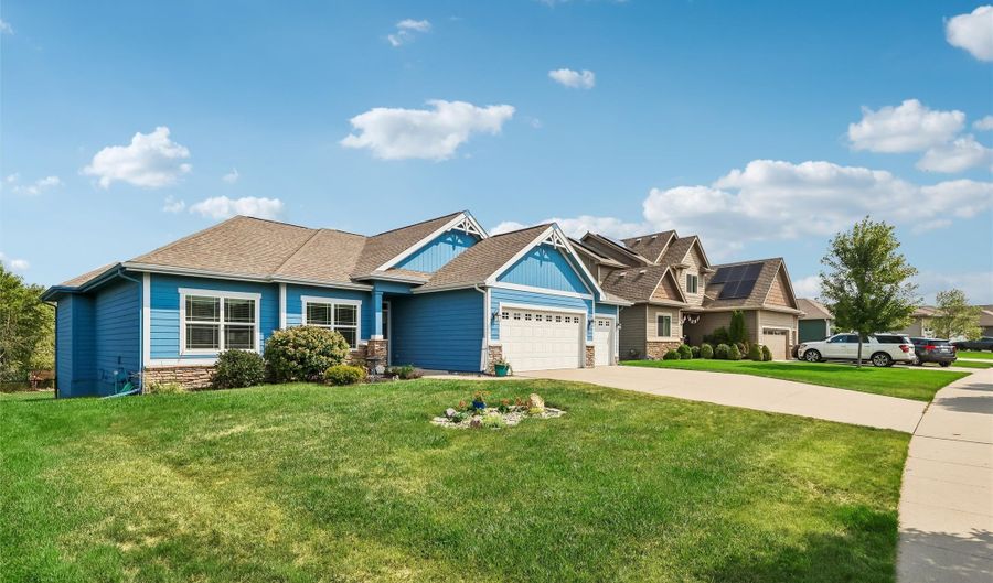 1634 NW Reinhart Dr, Ankeny, IA 50023 - 4 Beds, 3 Bath