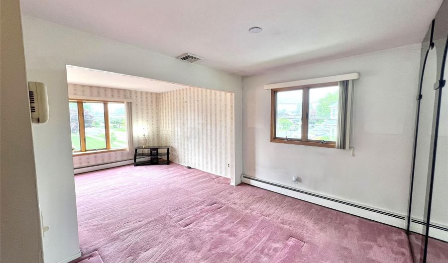 49 Lee Ave, Albertson, NY 11507 - 4 Beds, 2 Bath