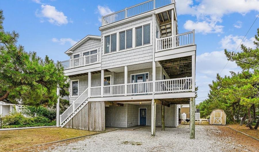 10 S 4TH St, Bethany Beach, DE 19930 - 5 Beds, 4 Bath