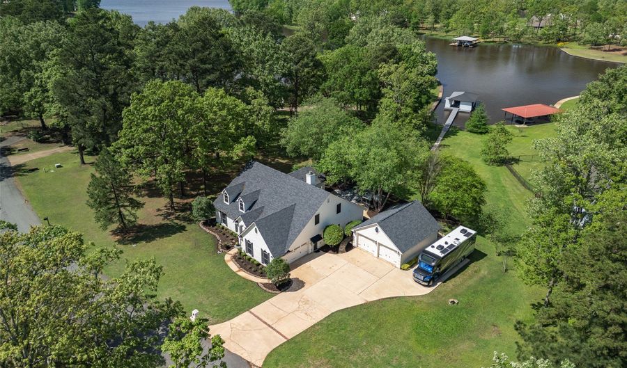 1957 Leeward Cv, Benton, LA 71006 - 6 Beds, 4 Bath