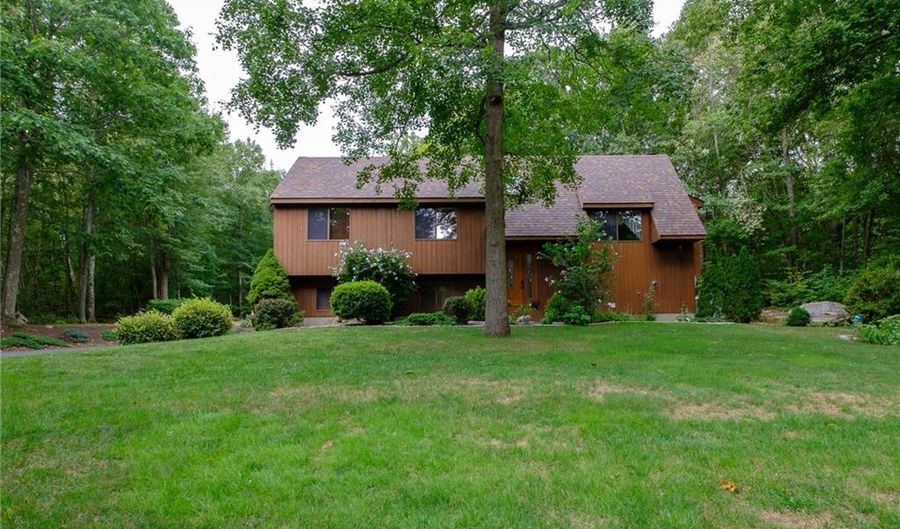 32 Diamond Rock Rd, Wolcott, CT 06716 - 4 Beds, 3 Bath