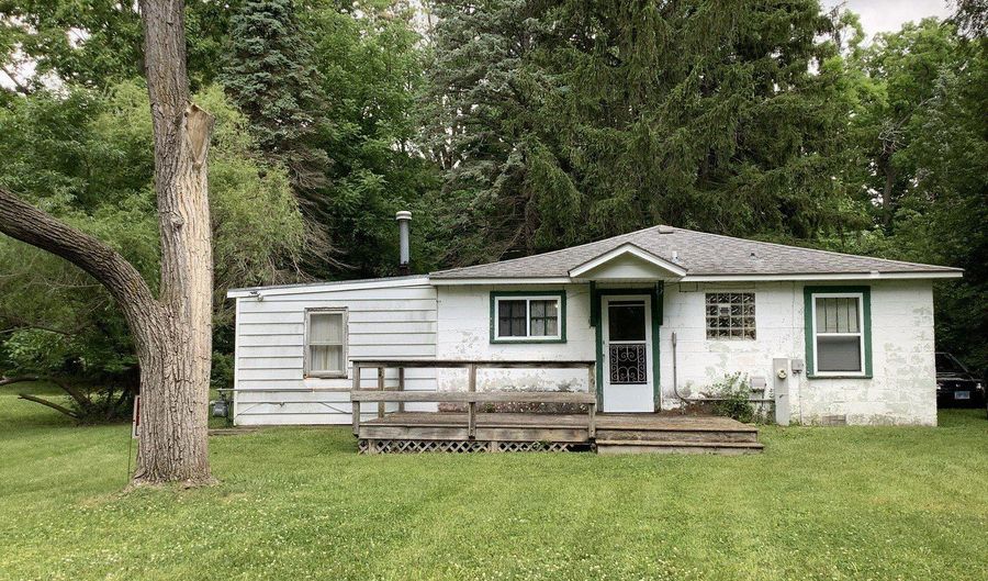 26665 W Sycamore Rd, Antioch, IL 60002 - 2 Beds, 1 Bath