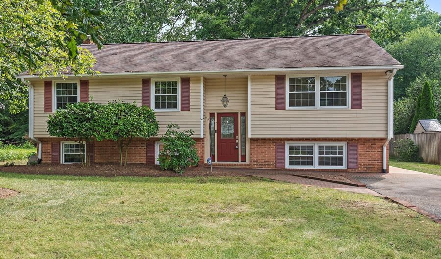 1008 HARBOR Dr, Annapolis, MD 21403 - 4 Beds, 3 Bath