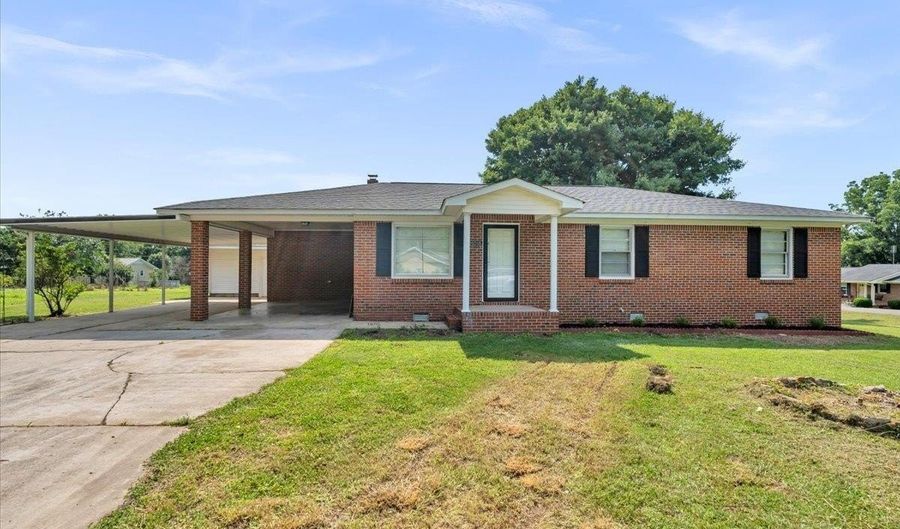 29705 Hogan Ave, Ardmore, AL 35739 - 3 Beds, 2 Bath