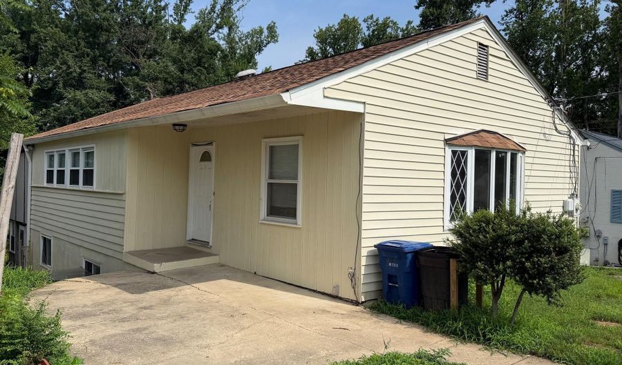 8920 57TH, Berwyn Heights, MD 20740 - 5 Beds, 2 Bath