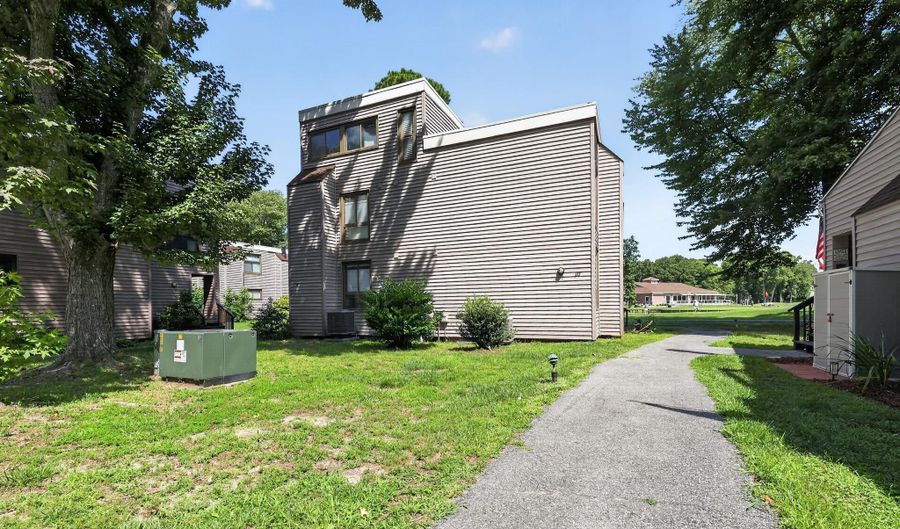 438 OCEAN Pkwy 10, Berlin, MD 21811 - 3 Beds, 2 Bath