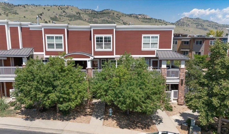801 Chinle Ave E, Boulder, CO 80304 - 2 Beds, 3 Bath