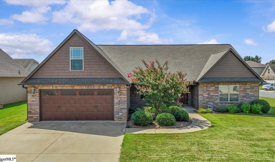 706 Lamberts Way, Boiling Springs, SC 29316 - 3 Beds, 2 Bath