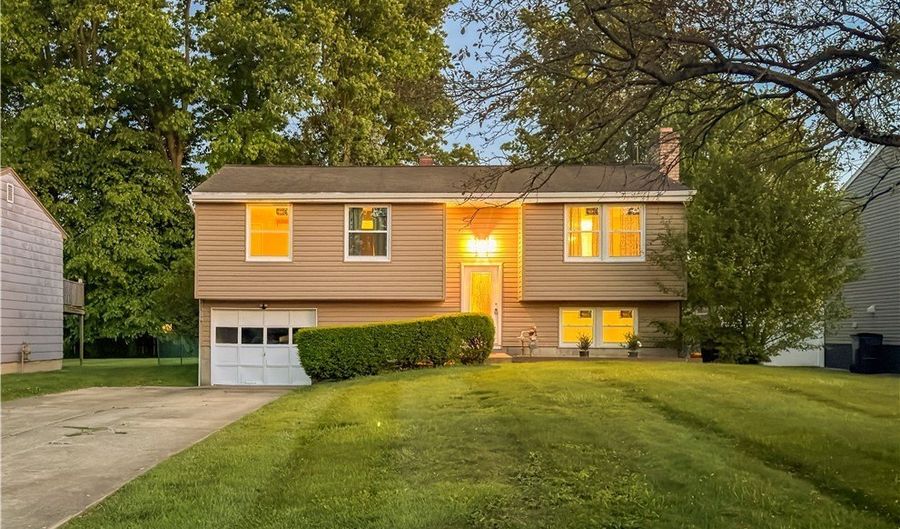 5179 Willow Crest Ave, Austintown, OH 44515 - 3 Beds, 1 Bath