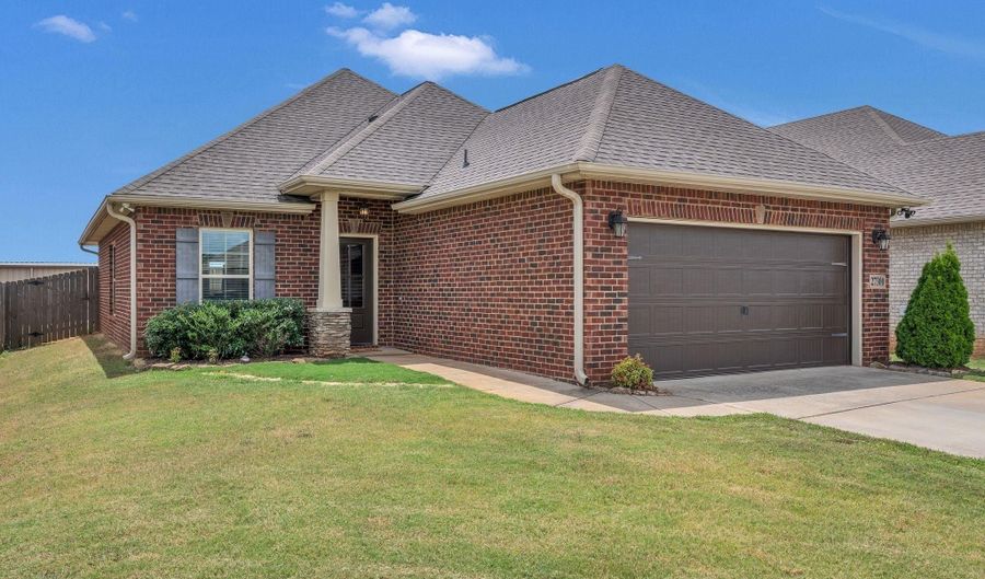 27300 Dieken Dr, Athens, AL 35613 - 3 Beds, 2 Bath