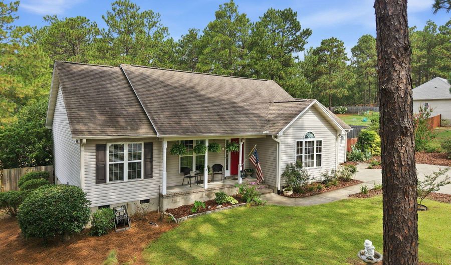 612 Seymour St, Aberdeen, NC 28315 - 3 Beds, 2 Bath