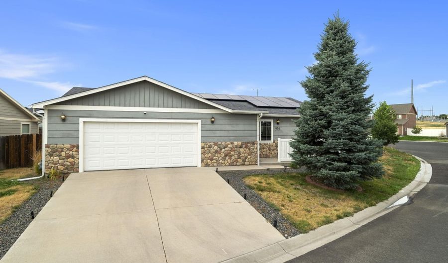906 SONATA Ln, Cheyenne, WY 82007 - 3 Beds, 3 Bath