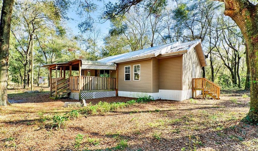 300 S US HIGHWAY 129, Bell, FL 32619 - 3 Beds, 2 Bath