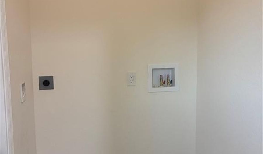 123 N Arnold Rd, Avon Park, FL 33825 - 3 Beds, 2 Bath