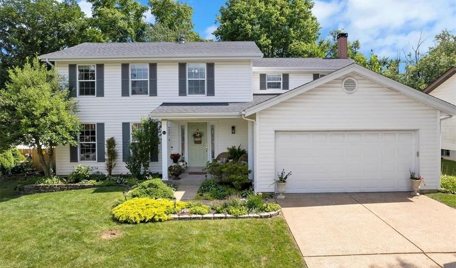 108 Tara Ridge Ct, Ballwin, MO 63021 - 4 Beds, 3 Bath