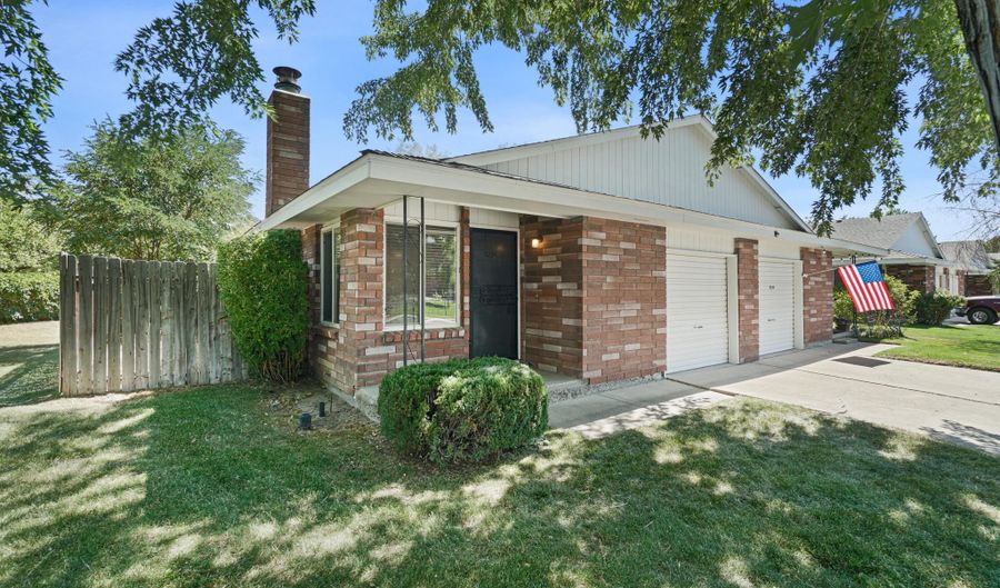 3291 Imperial Way, Carson City, NV 89706 - 2 Beds, 1 Bath