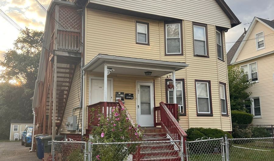 105 Summerfield Ave 3rd Fl., Bridgeport, CT 06610 - 1 Beds, 1 Bath