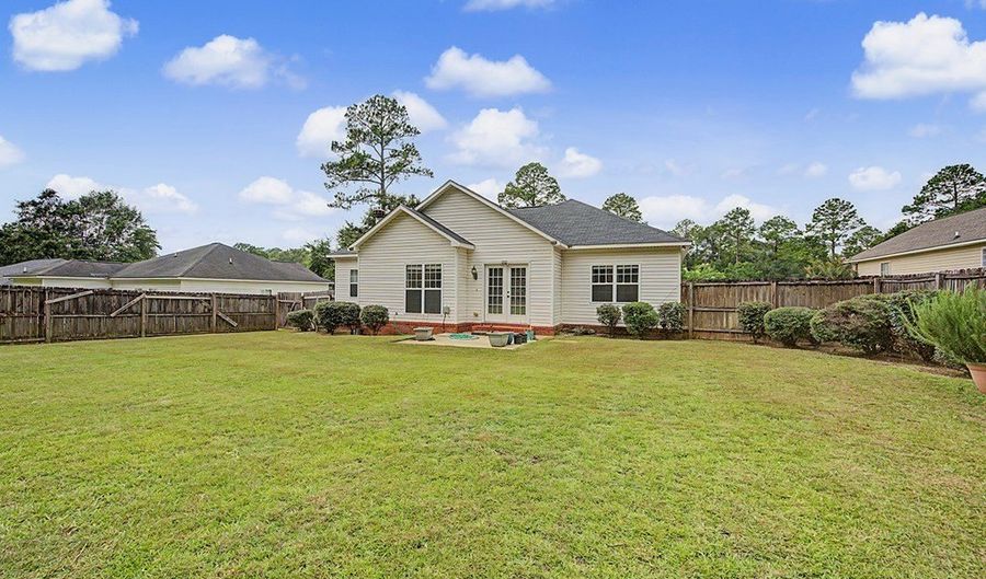 2520 Brookhaven Ct, Albany, GA 31721 - 3 Beds, 2 Bath