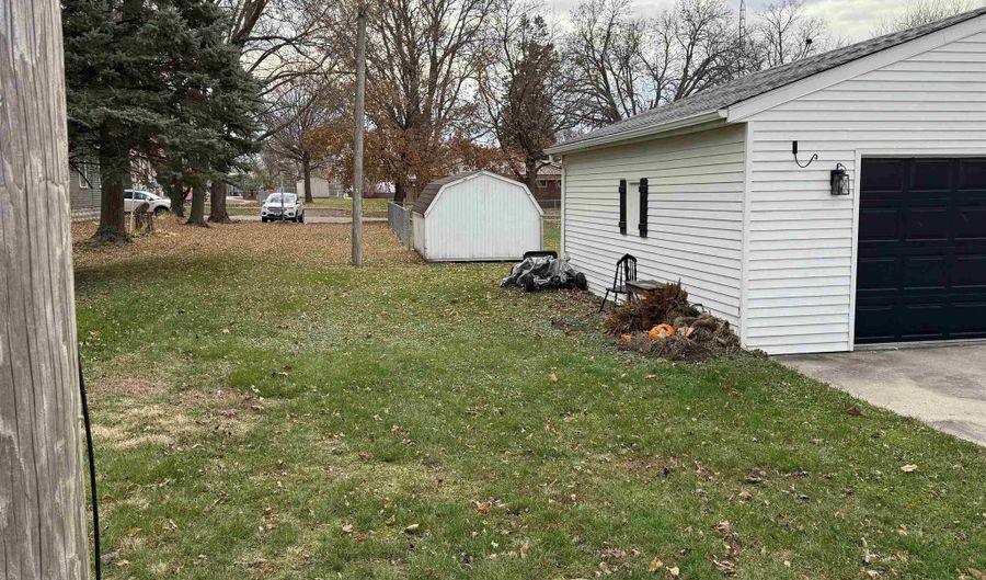 321 State St, Ackley, IA 50601 - 2 Beds, 1 Bath