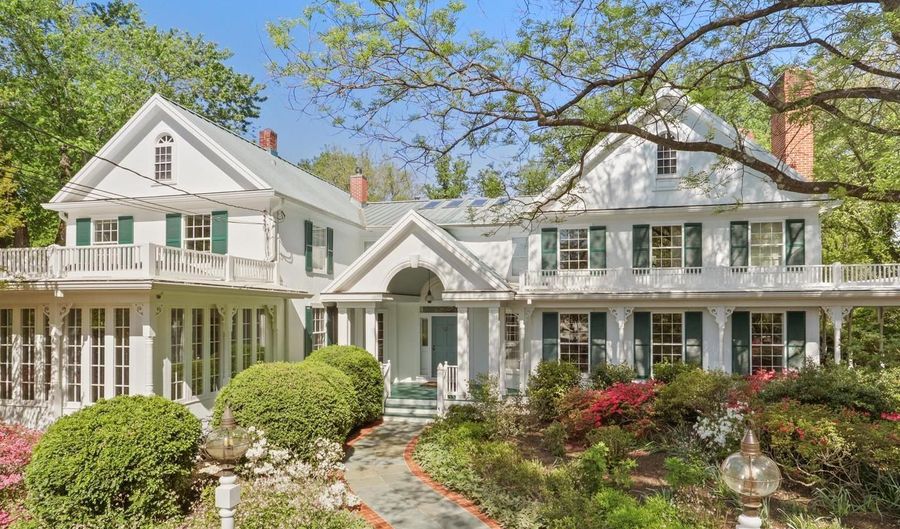 9400 FALLS Rd, Potomac, MD 20854 - 5 Beds, 7 Bath