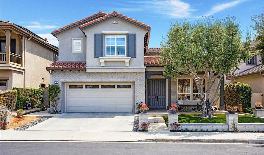 4 Sunswept Mesa, Aliso Viejo, CA 92656 - 5 Beds, 3 Bath