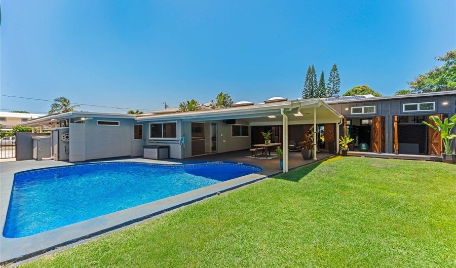 1027 Alahaki St, Kailua, HI 96734 - 3 Beds, 4 Bath