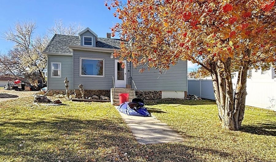 440 S Wyoming Ave, Buffalo, WY 82834 - 4 Beds, 2 Bath