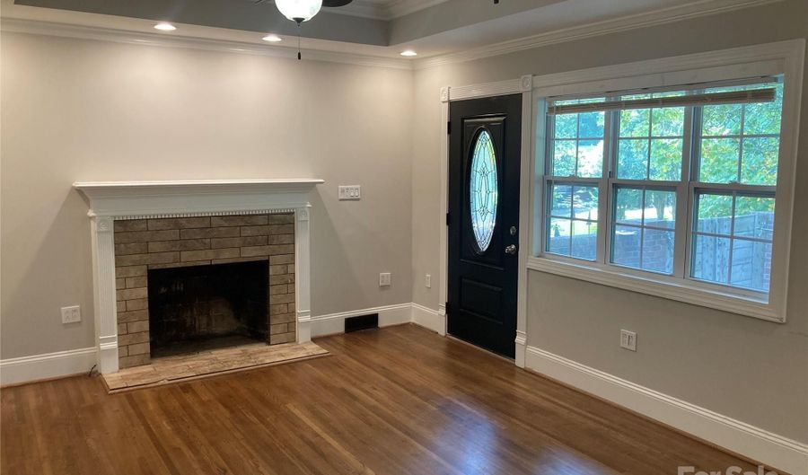 1162 Brighton Pl, Charlotte, NC 28205 - 3 Beds, 1 Bath