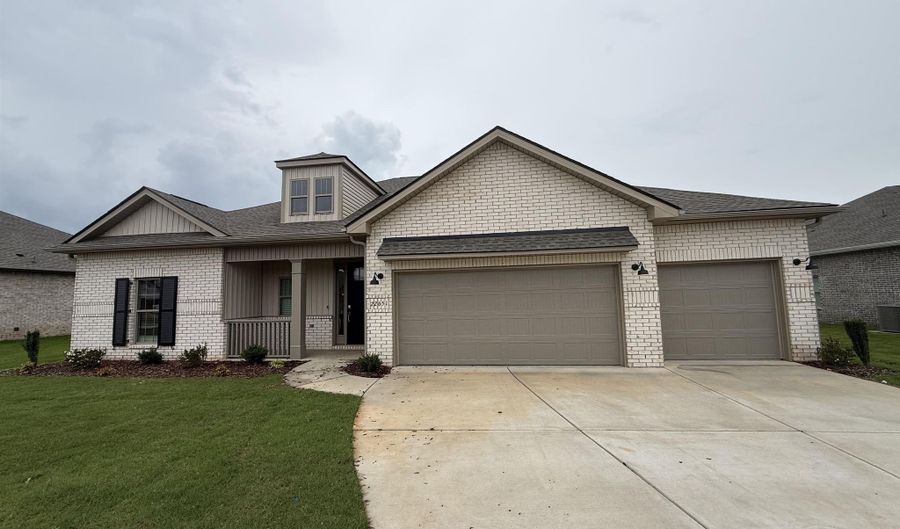 22651 Donahue Rd, Athens, AL 35613 - 4 Beds, 3 Bath