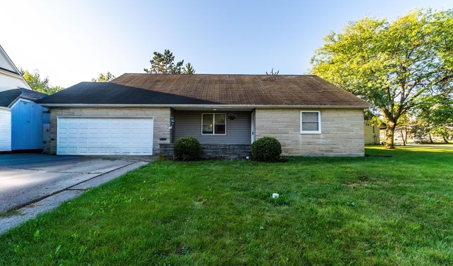 412 Wabash St, Berne, IN 46711 - 4 Beds, 3 Bath