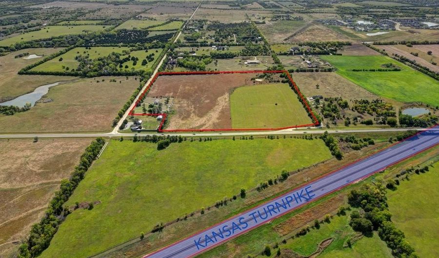 7067 SW Meadowlark Rd, Andover, KS 67002 - 2 Beds, 2 Bath