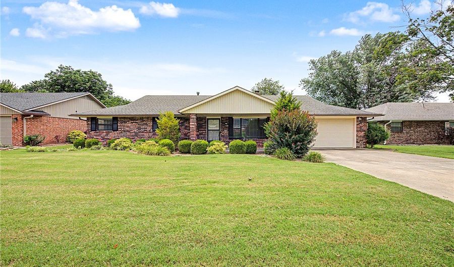 1708 Lawrence St, Bentonville, AR 72712 - 3 Beds, 2 Bath