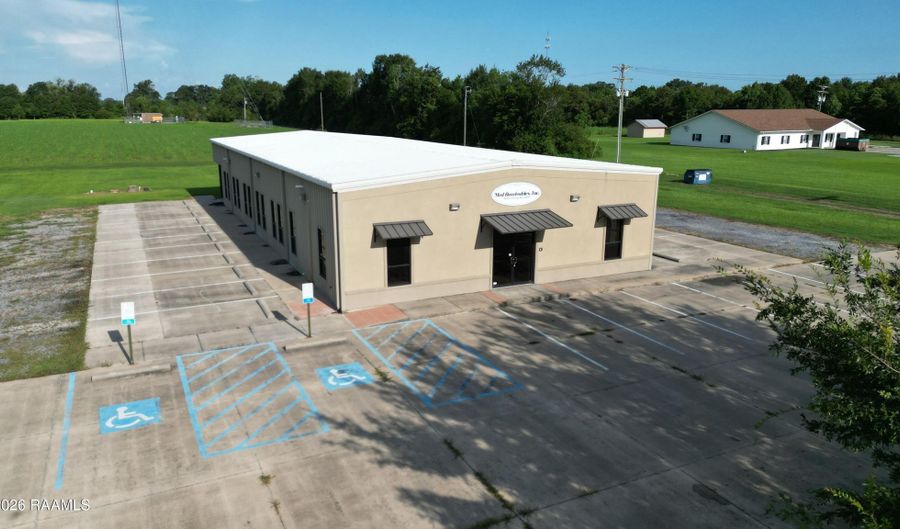 7720 Us Highway 167, Abbeville, LA 70510 - 0 Beds, 3 Bath