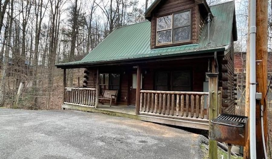 2161 Red Bud Rd, Sevierville, TN 37876 - 1 Beds, 1 Bath