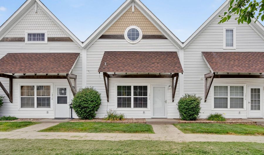 1212 10th Ave NW, Altoona, IA 50009 - 1 Beds, 1 Bath