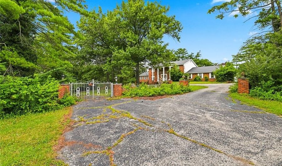 3 Topwood Dr, Ballwin, MO 63011 - 0 Beds, 0 Bath