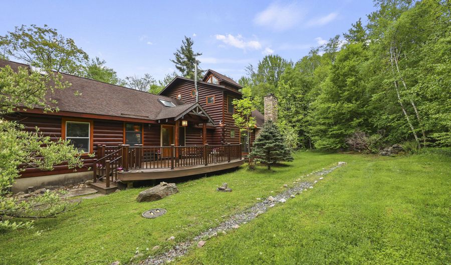 236 Surriner Rd, Becket, MA 01223 - 3 Beds, 3 Bath