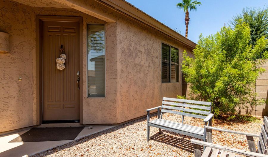 2700 E HULET Dr, Chandler, AZ 85225 - 3 Beds, 2 Bath