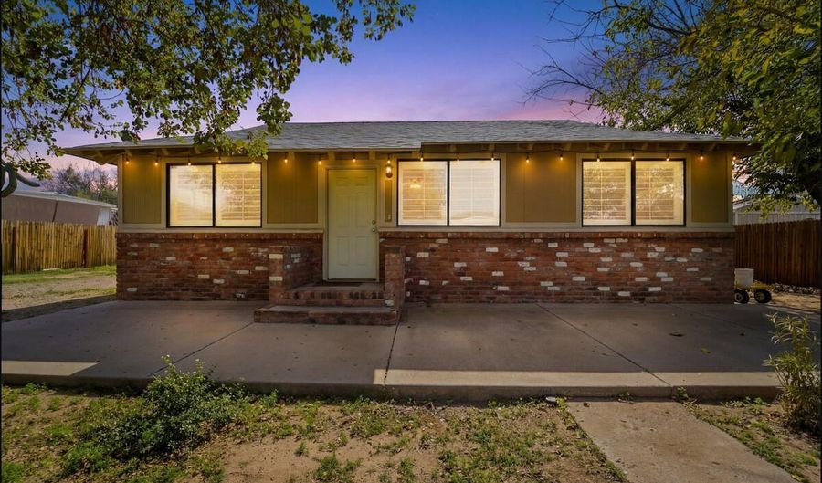 19361 E Spencer St, Black Canyon City, AZ 85324 - 2 Beds, 2 Bath