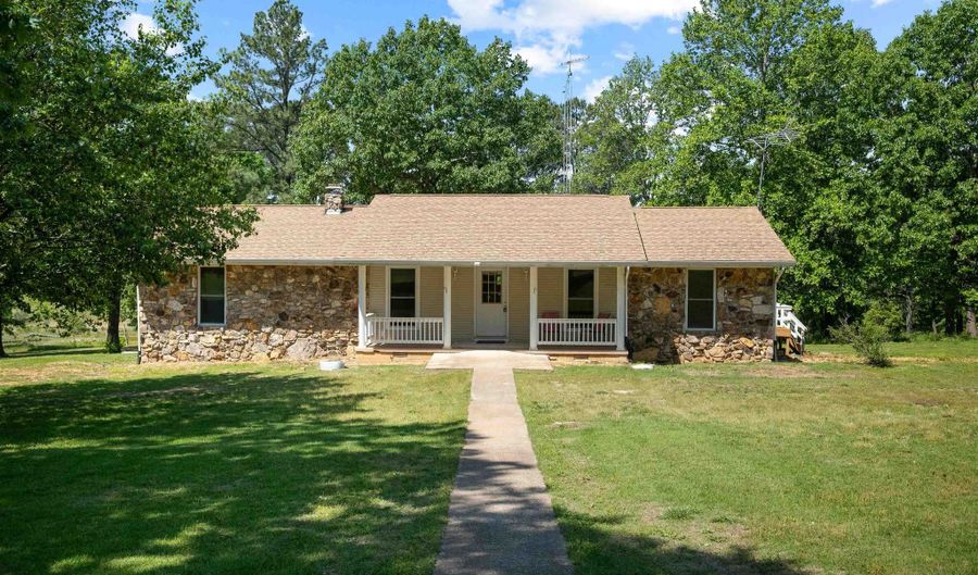 3555 Highway 167, Ash Flat, AR 72513 - 6 Beds, 3 Bath