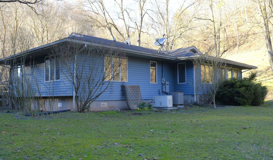 2362 Toms Run, Spencer, WV 25276 - 4 Beds, 2 Bath