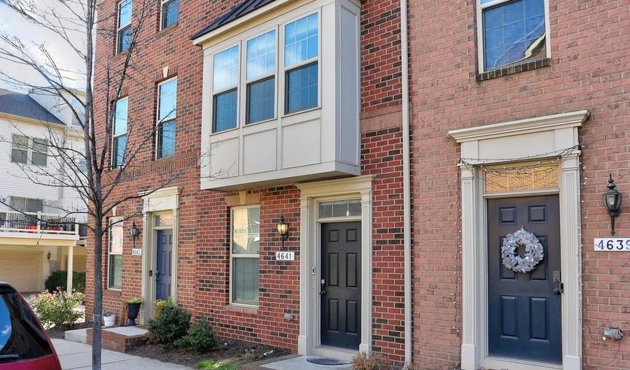 4641 HUDSON St, Baltimore, MD 21224 - 2 Beds, 3 Bath