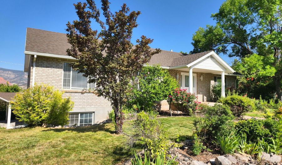 411 S Ridge Rd, Cedar City, UT 84720 - 3 Beds, 3 Bath