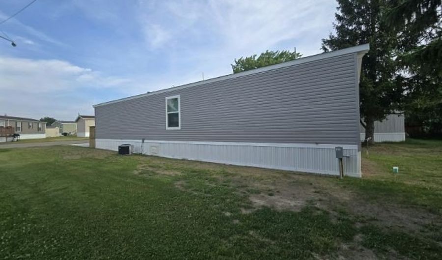 1424 East Dr 104, Alden, NY 14004 - 3 Beds, 2 Bath